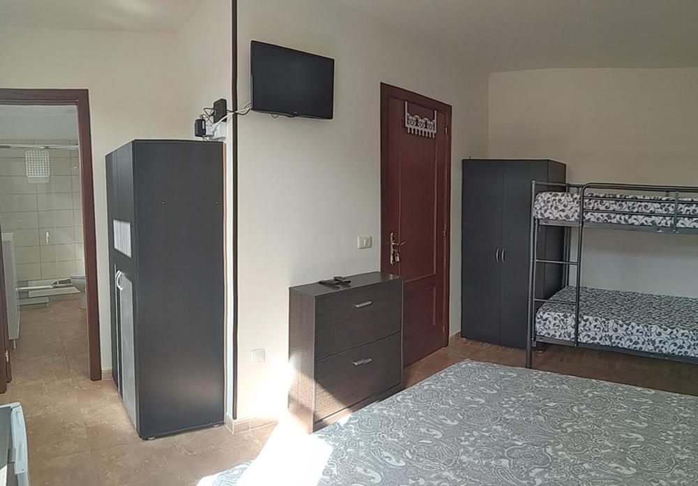 Kiki Vivienda Bed & Breakfast San Isidro  Ngoại thất bức ảnh
